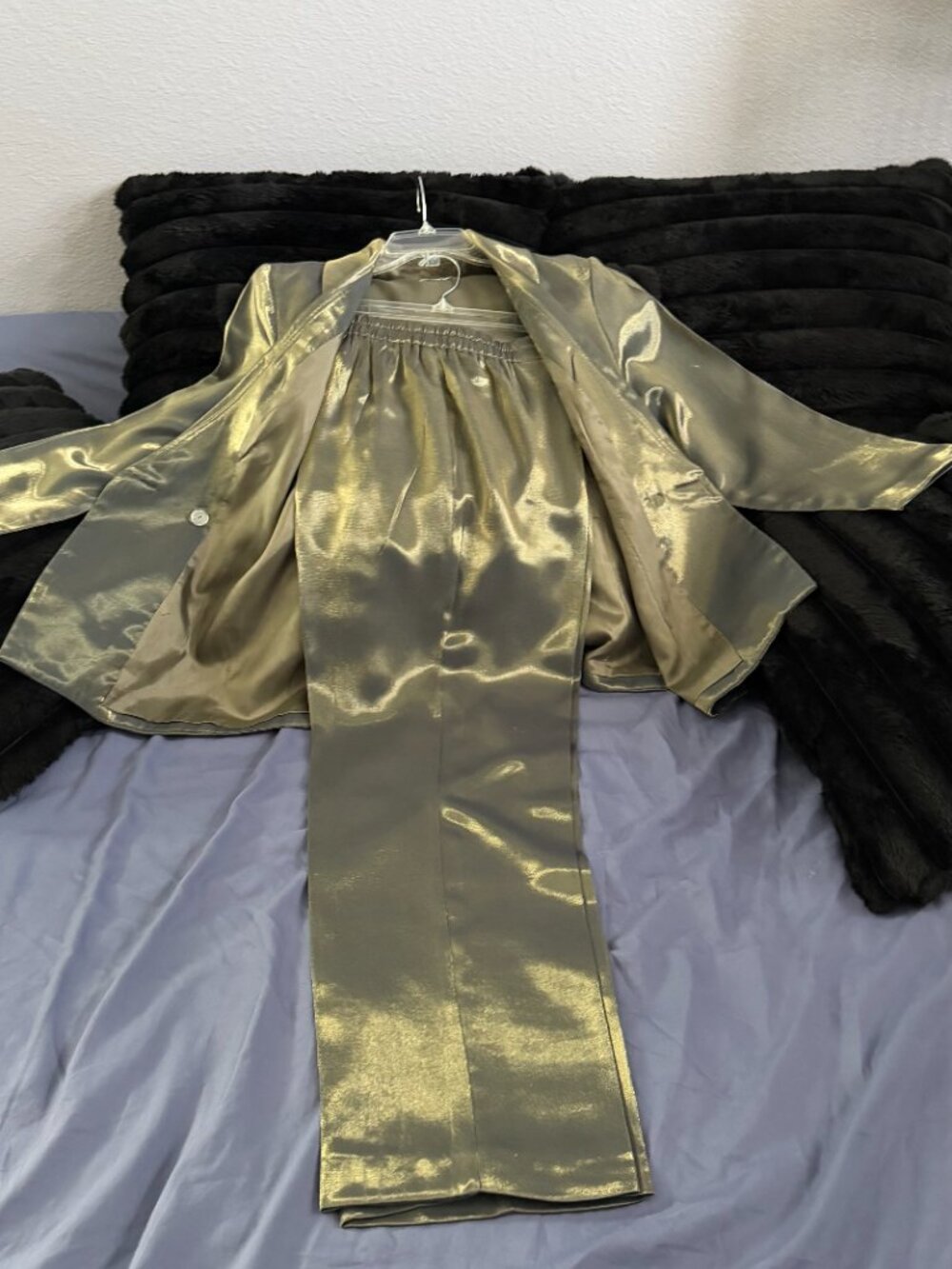 Beautiful Gold Elegant Dress Pantsuit - Picture 2 of 4